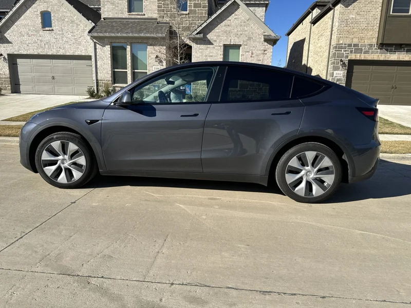 2023 Tesla MODEL Y 3