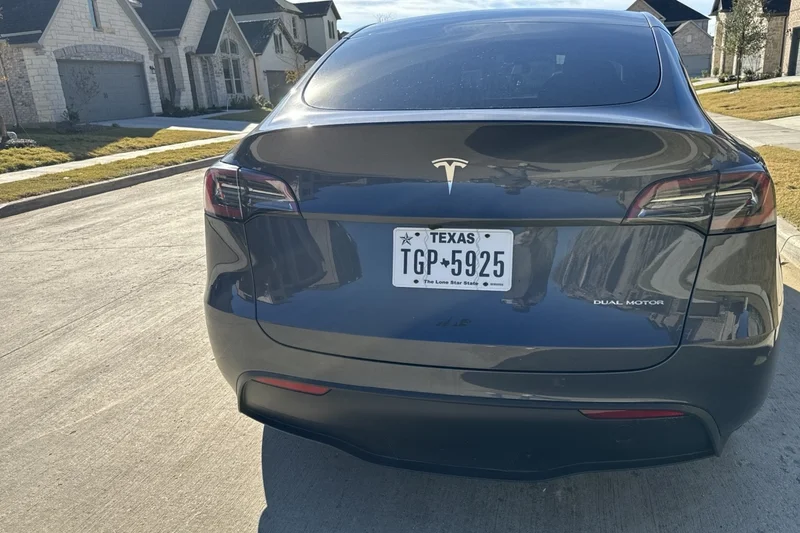 2023 Tesla MODEL Y 6