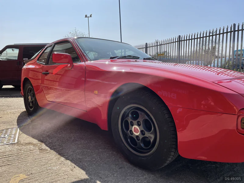 1987 Porsche 944 in Milton Keynes 4