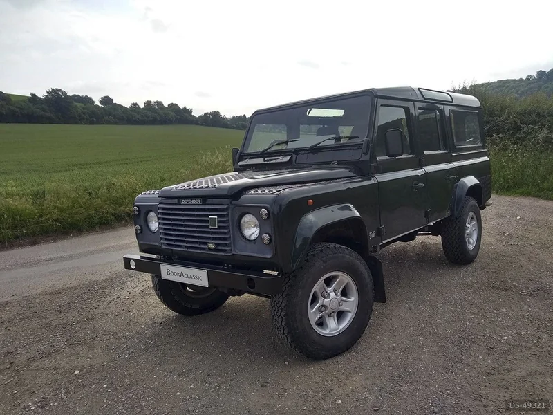 1996 Land Rover Defender 110 in High Wycombe 6