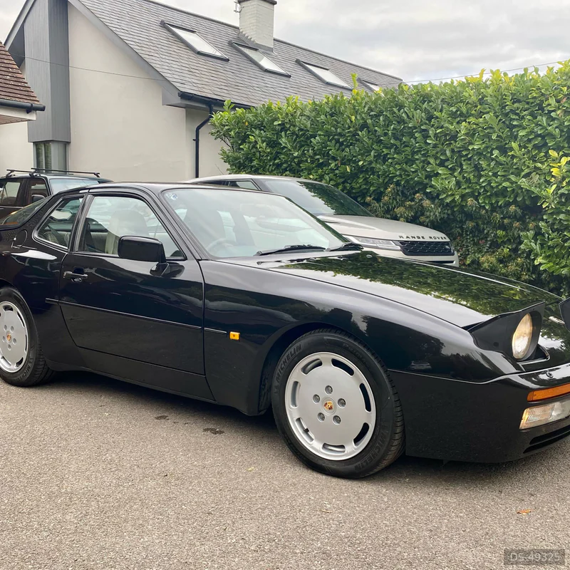 1986 Porsche 944 Turbo in London 4