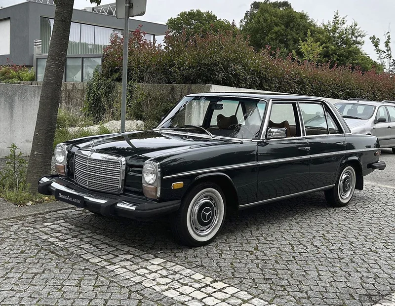 1974 Mercedes-Benz W115 in Vila Nova De Gaia 8