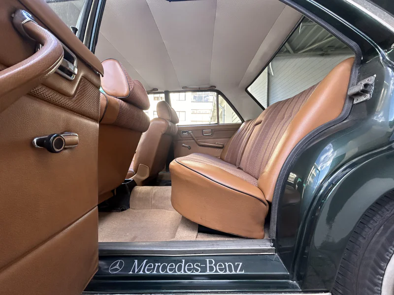 1974 Mercedes-Benz W115 in Vila Nova De Gaia 11