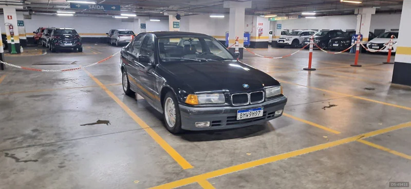 1992 BMW 325i in São Paulo 5