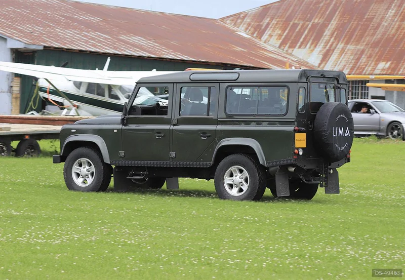2007 Land Rover Defender 110 in Thornhill 10