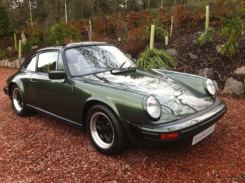 1979 Porsche 911sc in London 3