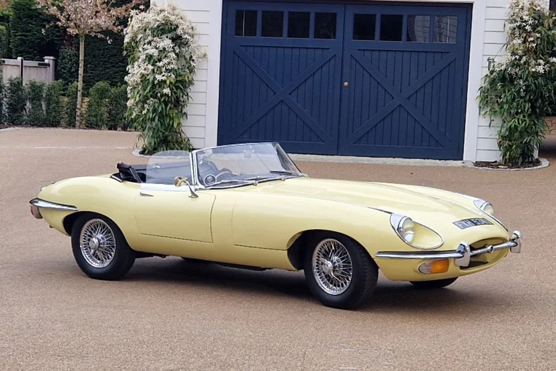 1970 Jaguar E-type in Hook 3