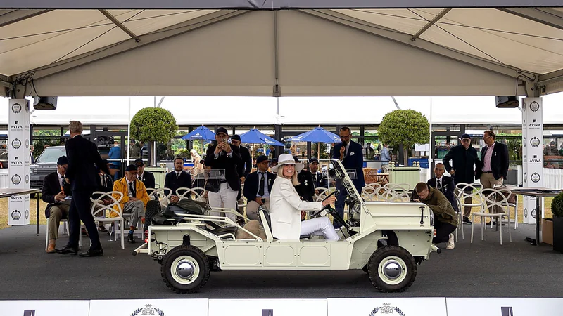 1965 Morris Mini Moke in London 4