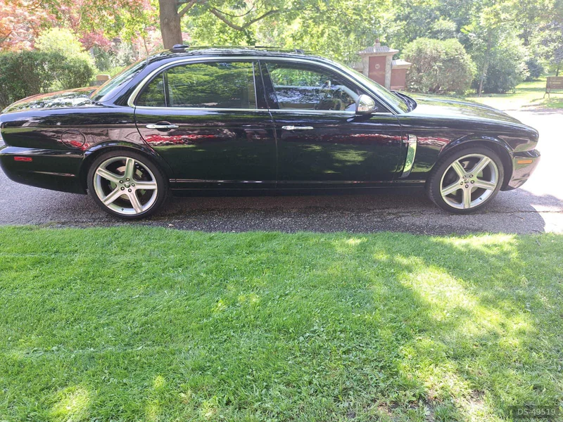 2009 Jaguar Xj8 Supercharged Long Wheelbase in Toronto 2