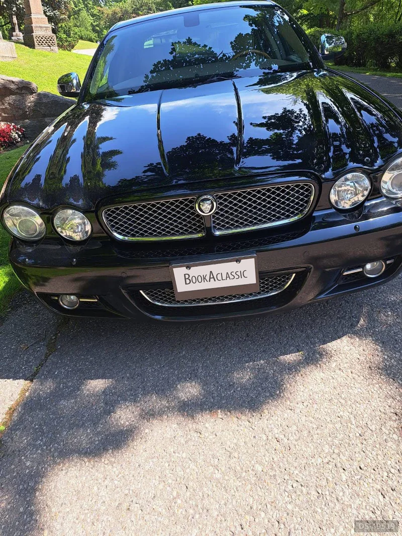 2009 Jaguar Xj8 Supercharged Long Wheelbase in Toronto 3