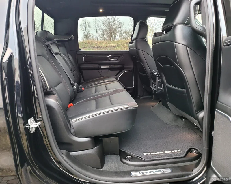 2022 Dodge Ram 1500  Hemi - Laramie Sport in Praha 9 6