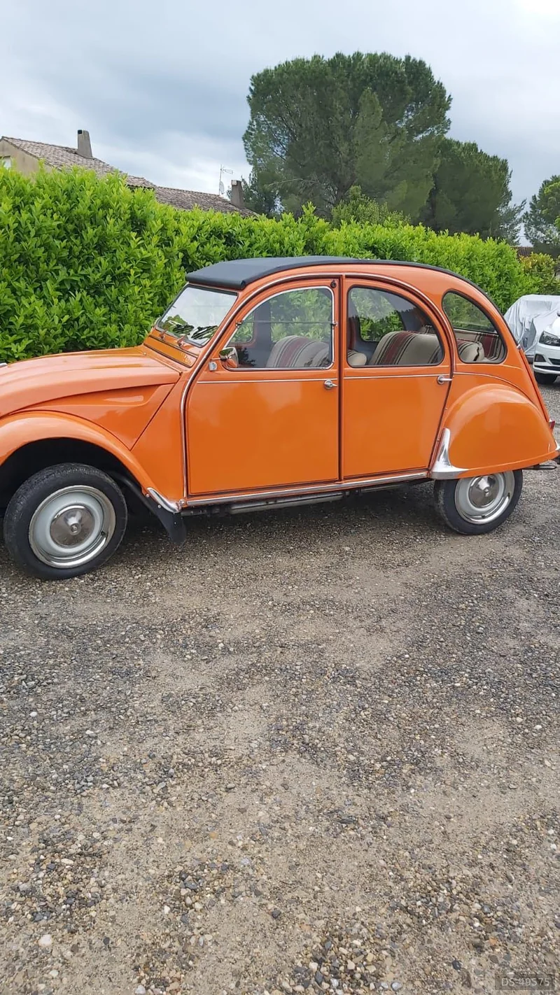 1975 Citroen 2cv6 in Saint-michel-sur-orge 4