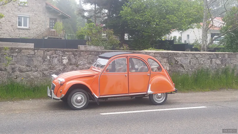 1975 Citroen 2cv6 in Saint-michel-sur-orge 9