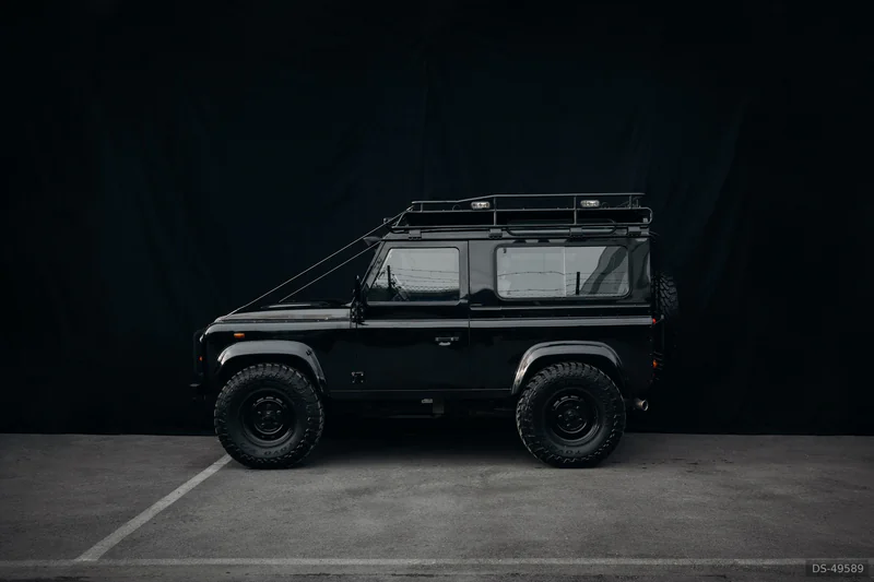 2011 Land Rover Defender in Stockholm 4