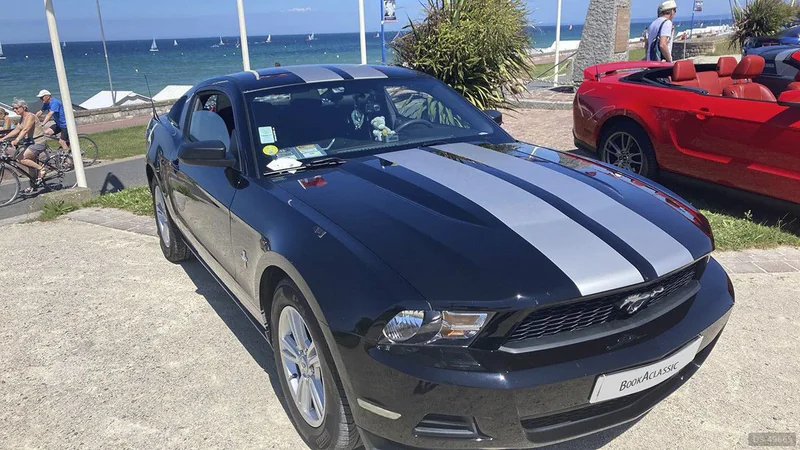 2011 Ford Mustang Coupé in Elbeuf 3