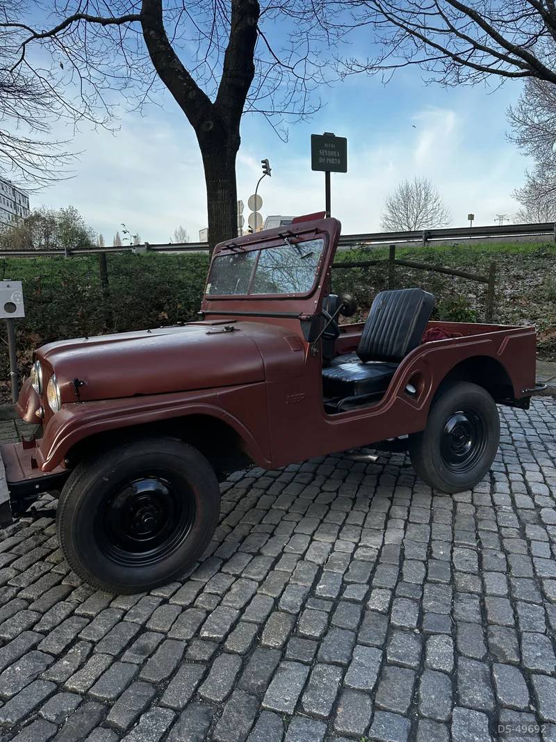1954 Jeep Willys Cj-5 in Porto 4