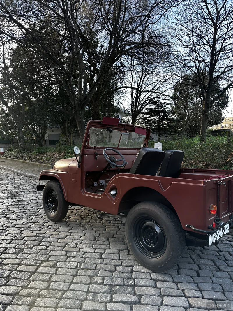 1954 Jeep Willys Cj-5 in Porto 6