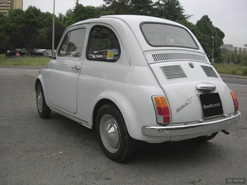 1965 Fiat 500 F Otto Bulloni in Roma 2
