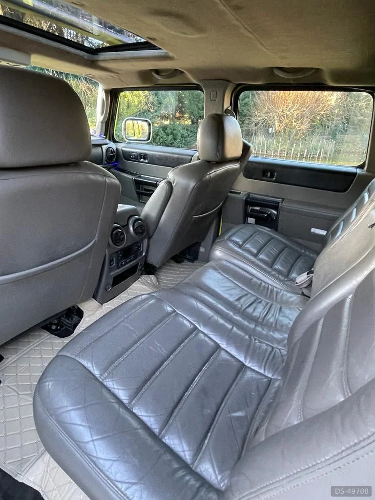 2003 Hummer H2 in London 9