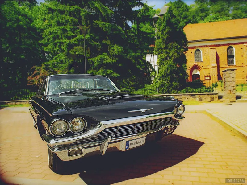 1965 Ford Thunderbird in Toruń 3