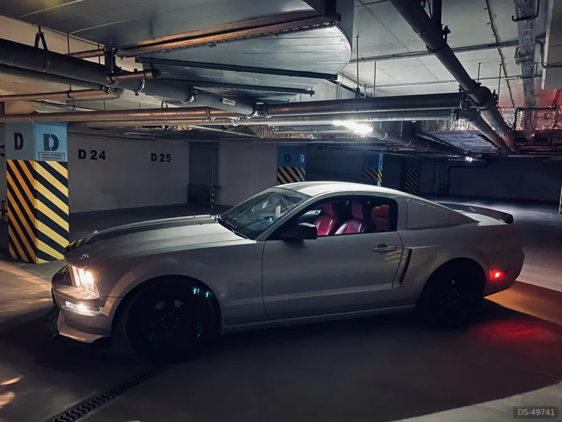 2006 Ford Mustang in Radom 5
