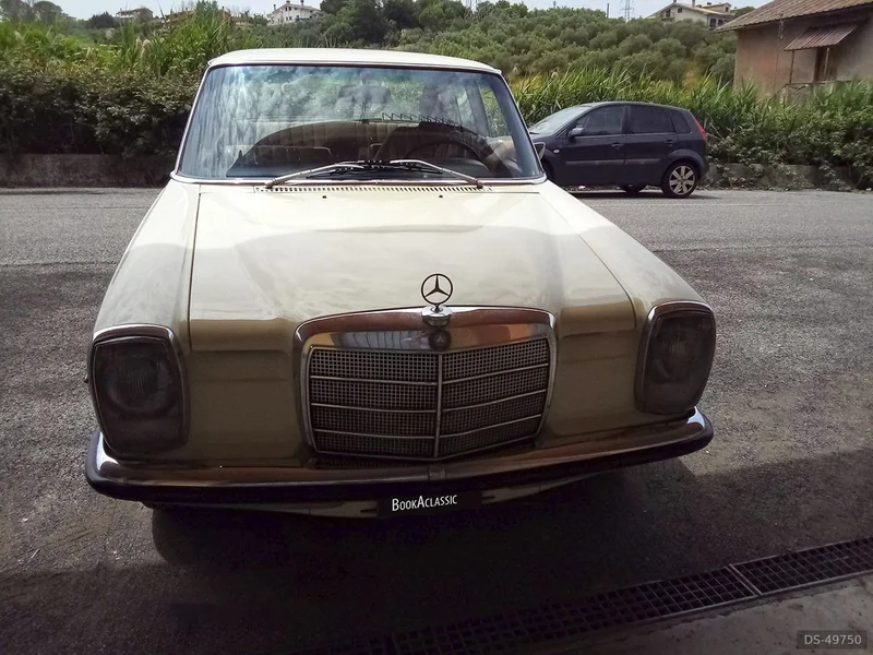 1971 Mercedes-Benz 220d in Fonte Nuova 5