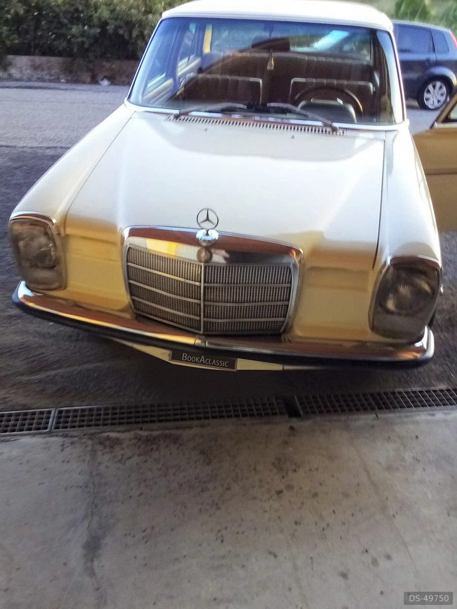 1971 Mercedes-Benz 220d