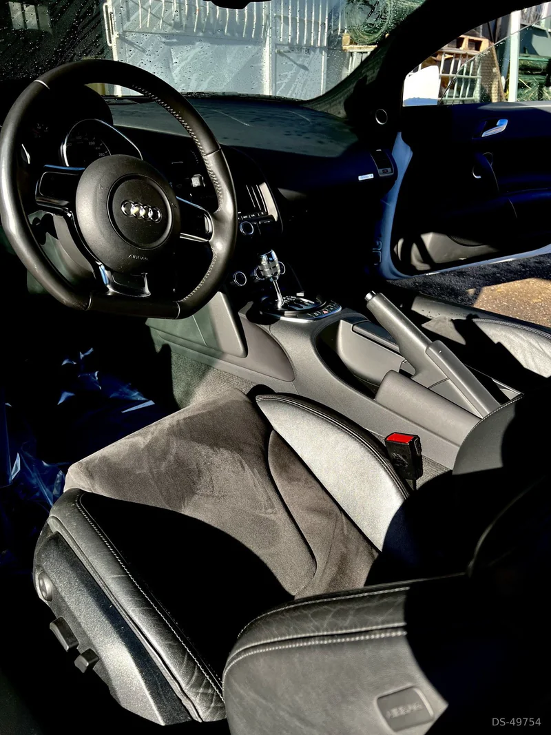 2011 Audi R8 in Varese 4