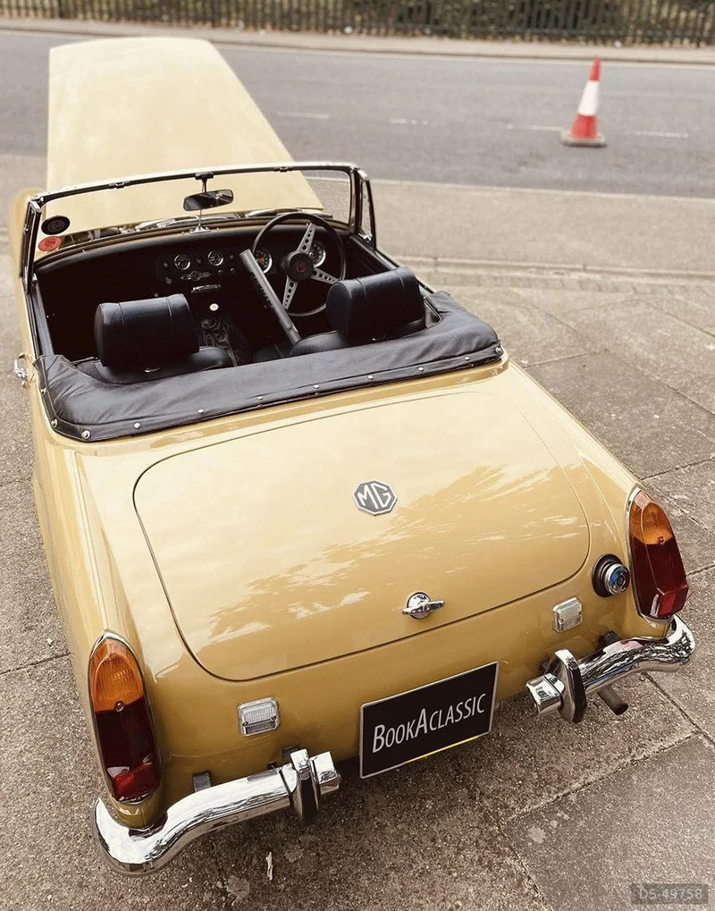 1973 MG Midget in Bedford 4