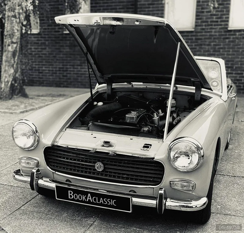1973 MG Midget in Bedford 6