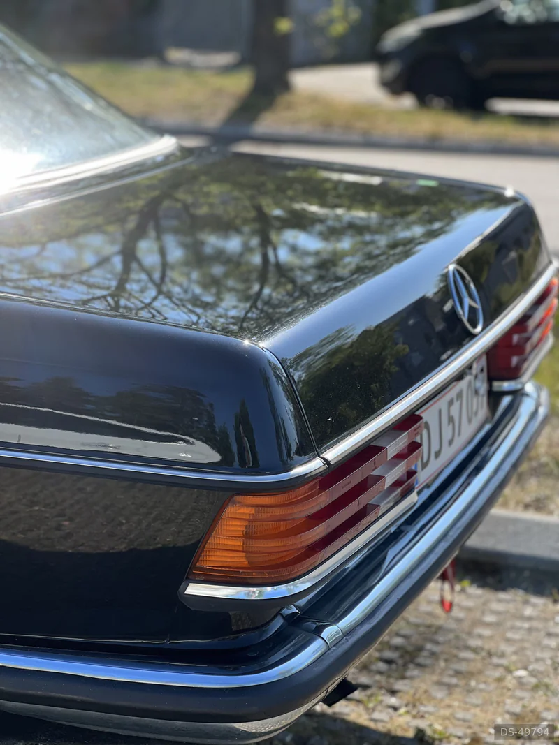1985 Mercedes-Benz 230ce W123 in Greve 5