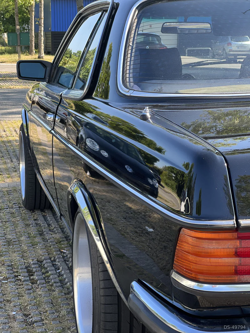 1985 Mercedes-Benz 230ce W123 in Greve 9