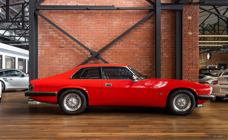 1992 Jaguar Xjs in Balmain 6