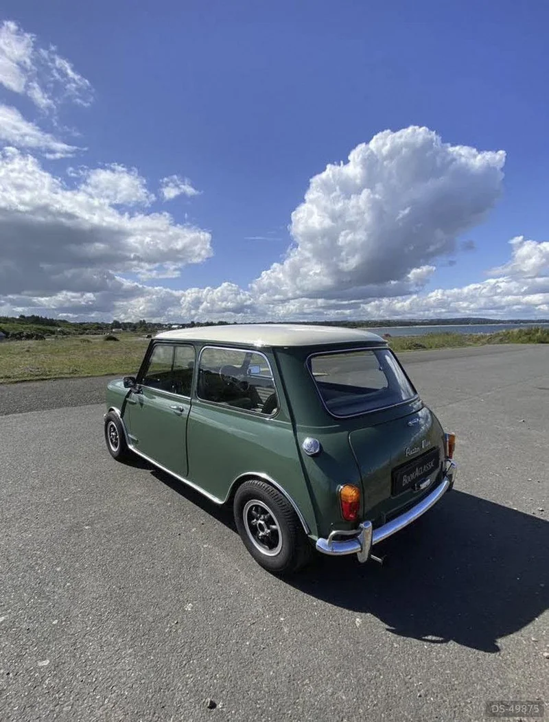 1964 Austin Mini in Edinburgh 7