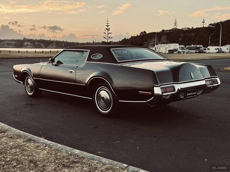 1972 Lincoln Continental Mark IV in Auckland 5