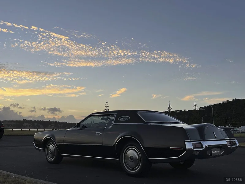 1972 Lincoln Continental Mark IV in Auckland 9