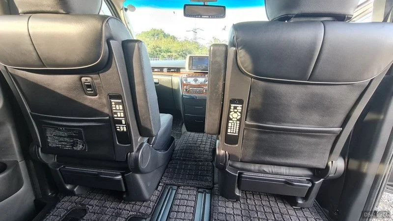 2008 Nissan Elgrand in Larkhall 8