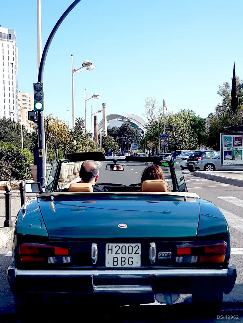 1980 Fiat 124 Spider Descapotable in Valencia 2