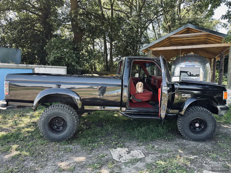 1990 Ford F150 in Godalming 2
