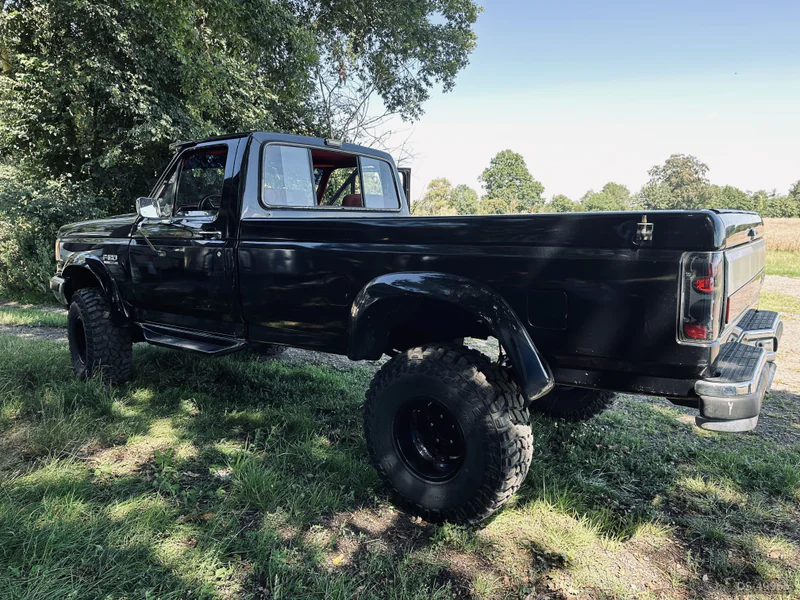 1990 Ford F150 in Godalming 4