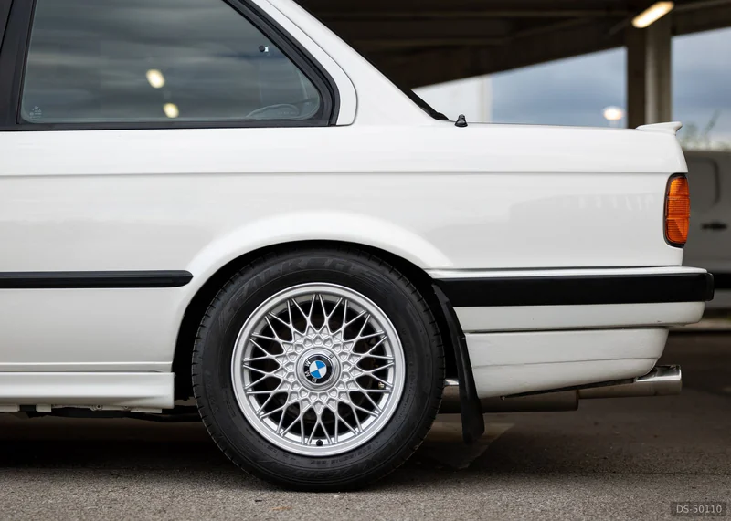 1990 BMW E30 320i Sport 2 Door Coupe Manual in Nottingham 8