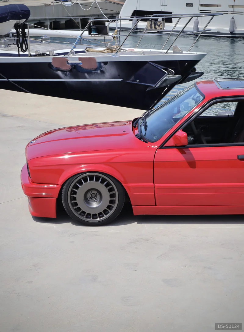 1989 BMW E30 in Barcelona 2
