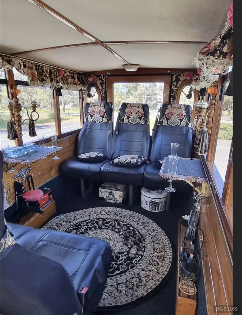 1986 Ford Custom Coach in Bunbury 3