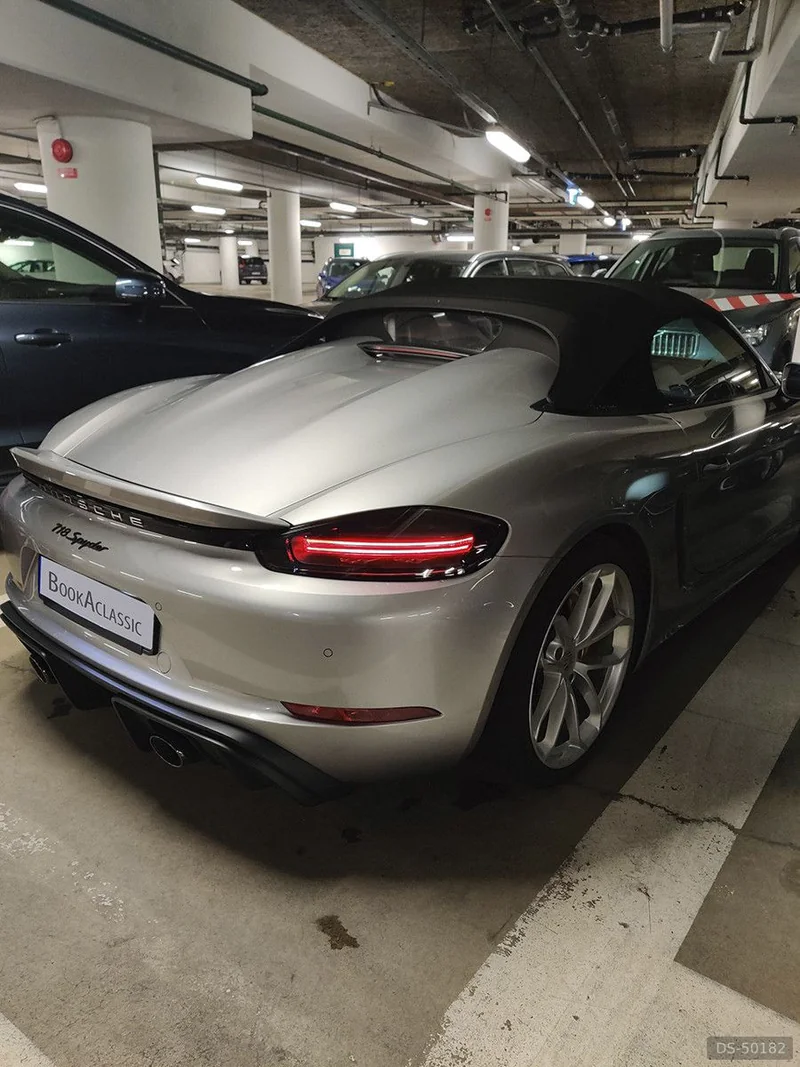 2020 Porsche 718 Spyder in Malmö 3