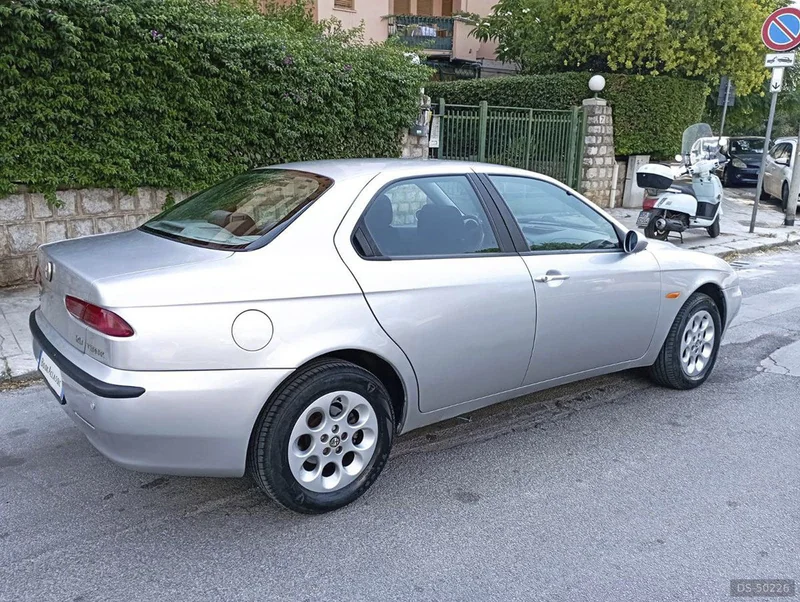 2000 Alfa Romeo 156 2.0 in Palermo 3