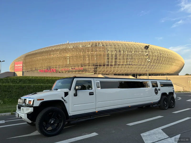 2012 Hummer H2 in Kraków 3