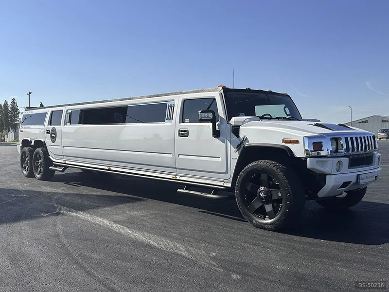 2012 Hummer H2 in Kraków 2