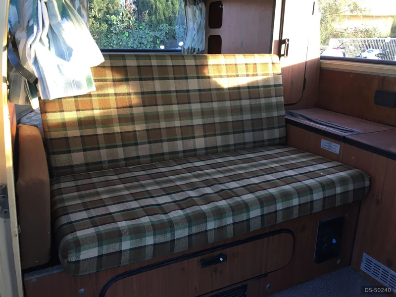 1978 Volkswagen T2 Westfalia in Alicante 6