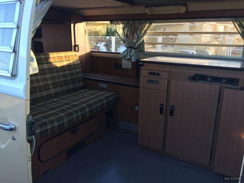 1978 Volkswagen T2 Westfalia in Alicante 7