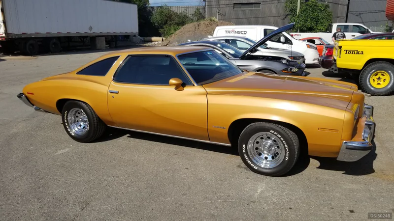 1973 Pontiac Lemans in Laval 3